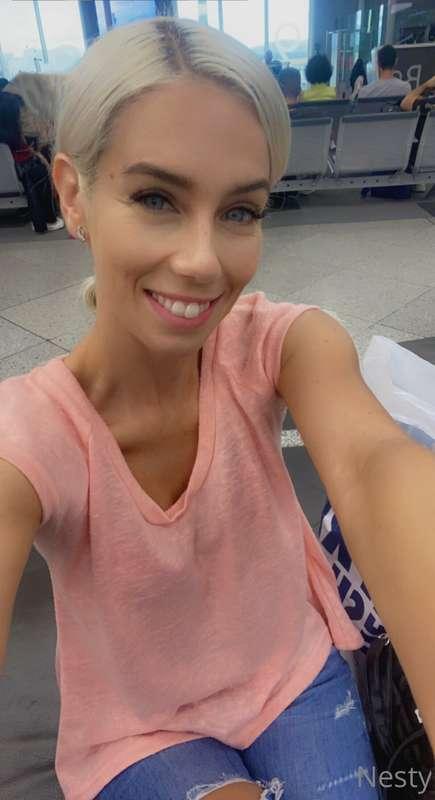Good morning from Athens airport😘