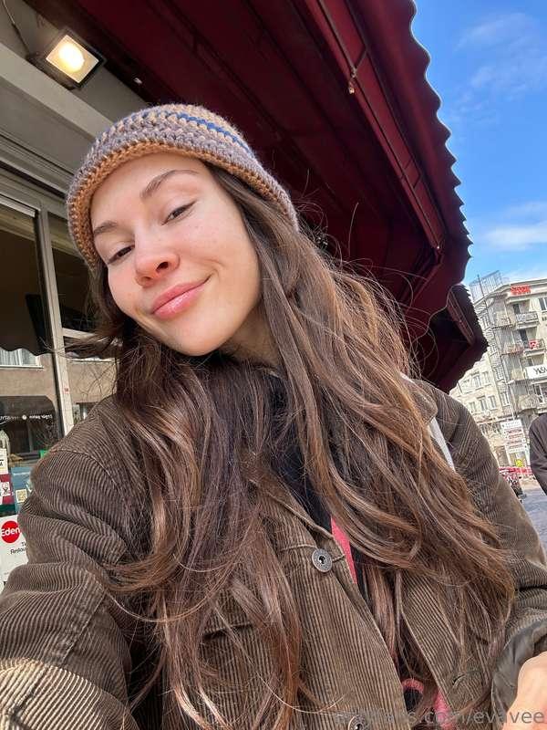 Hello friends, Eva is with you 💘I recently turned 26 years o..
