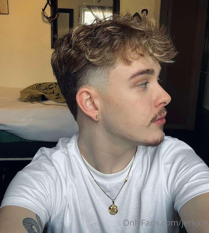 Got a fresh fade :) about to check into an Airbnb and gonna ..