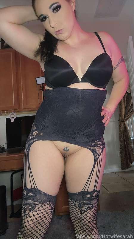 hotwifesarah image #2