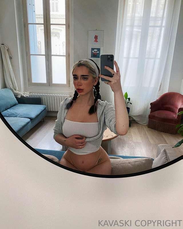 tip this post $10 for a surprise masturbating video🫣🤍