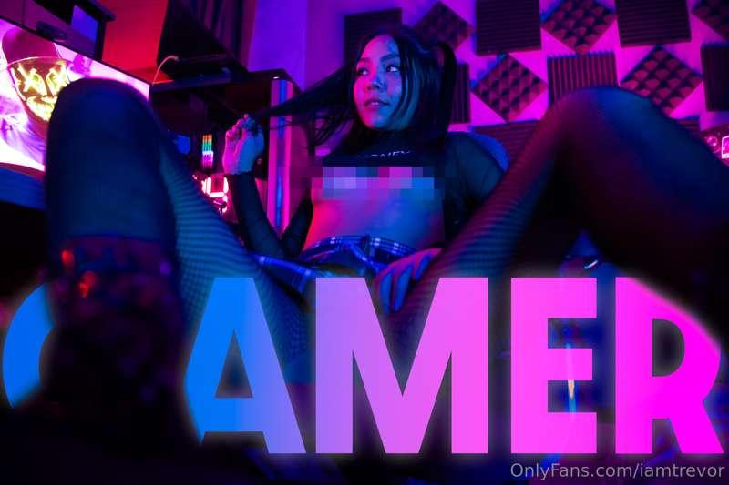 FULL SET: 40 PICS!! Take a nice close-up peek at Jasmin. Ful..