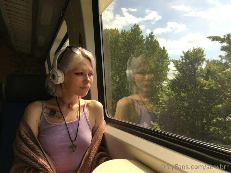 the aesthetics of train travel 💕