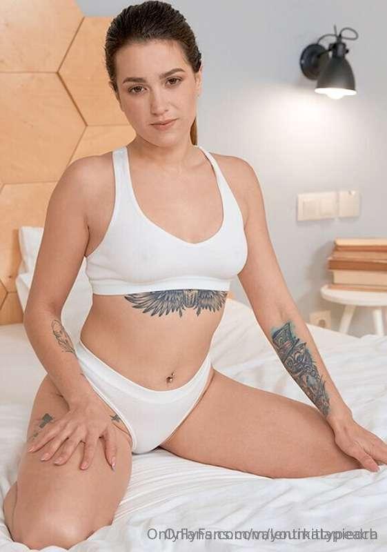 yourkittypeach image #3