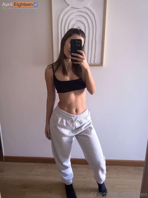 Slowly getting out of these comfy clothes... 😽 Have a great ..