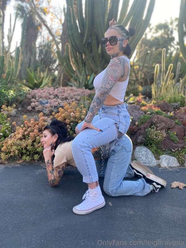 leighravenx image #0