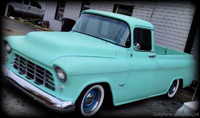 Saw this sexy truck at a shop today and had to ask the owner..