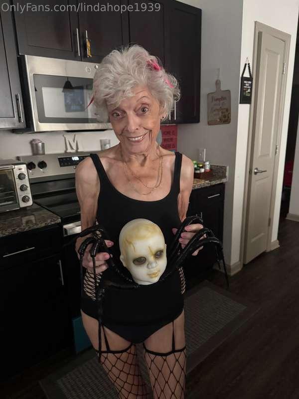 Woke up today just to tease you 💕