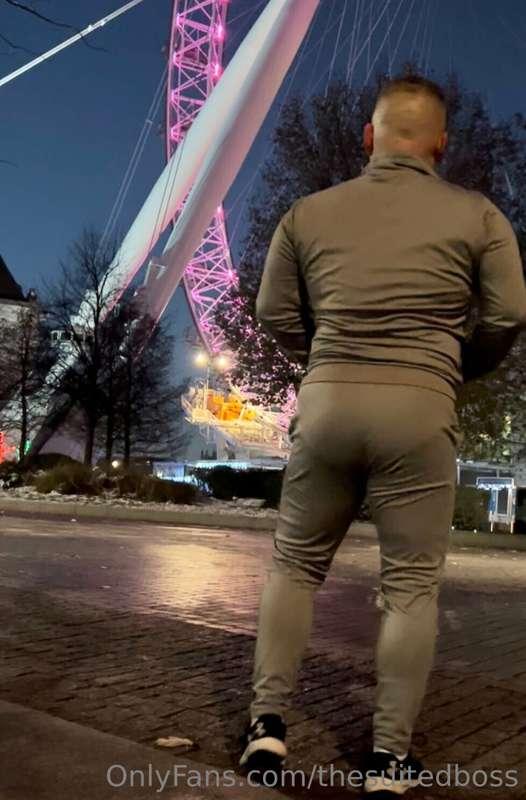 thesuitedboss image #0