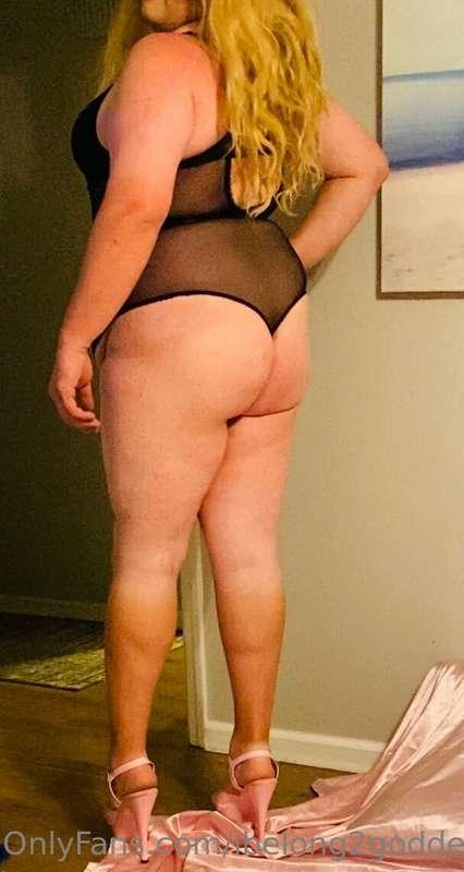 About last night💁🏻‍♀️ practically begging for it😜😈