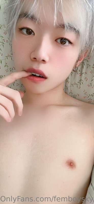 Waiting for my tooth to heal before I play w/ my dildo again..