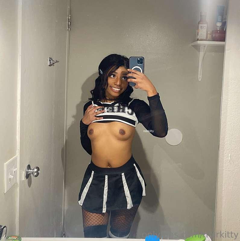 cutest cheerleader on the team 🖤