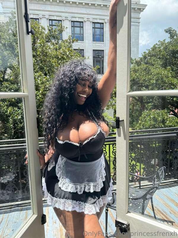 Can I be your personal maid?🙊