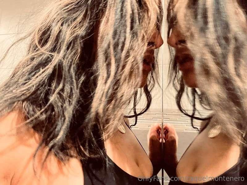 We’re halfway there! Who’s ready for the weekend? ❤️