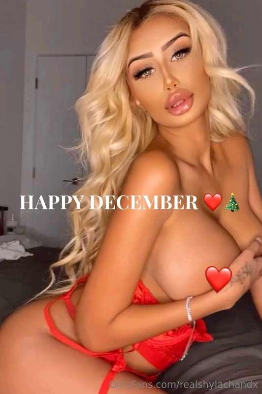 Happy December ❄️☃️Stay tuned for NEW naughty content 🎄❤️