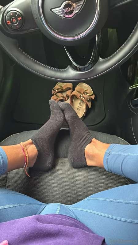 On my way to put my feet in your face 😈💦
