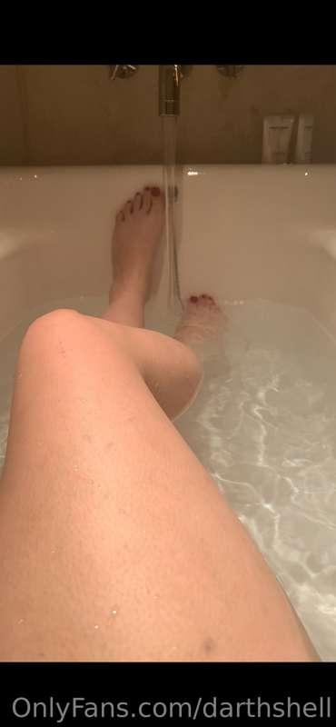 Just took a bath and got into my pjs for bed, goodnight 😘