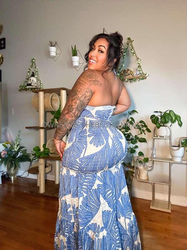 I can’t hide it, and I know you’re loving it 🍑 take a bite a..