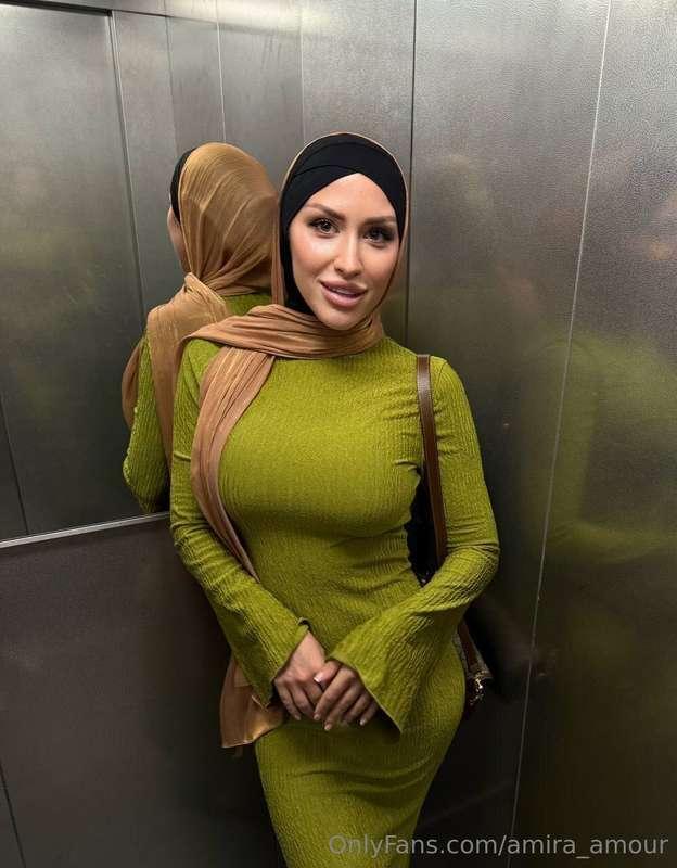 Here's to the evening! ✨ Perfect time to slow down, breathe,..