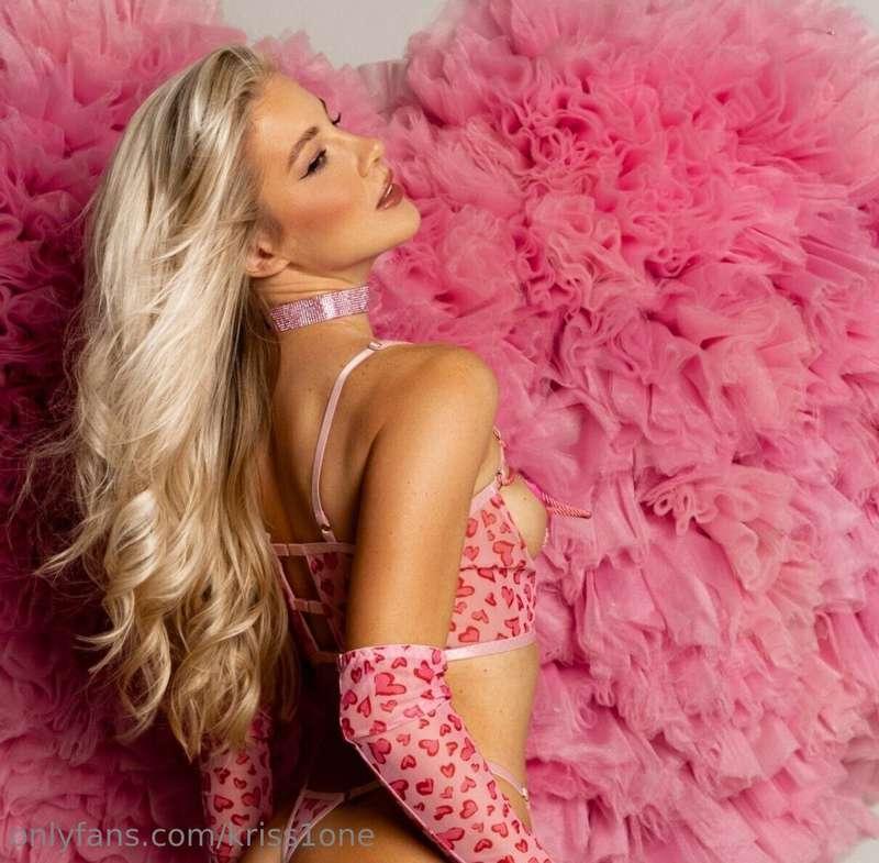 Good morning ☀️Did you have a special Valentine's night? 😉🌹