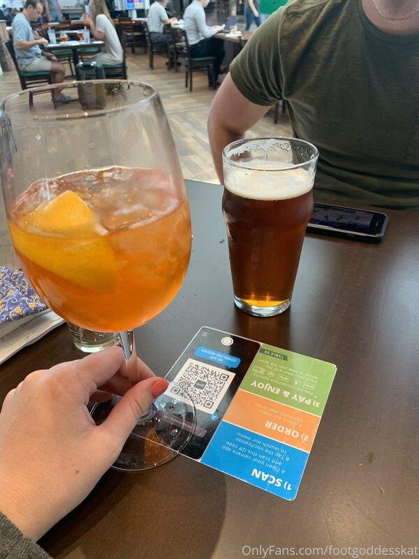 At airport. Send for drinks ?