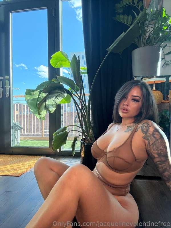 I wanna have some fun with you, come to my DMs 😈 