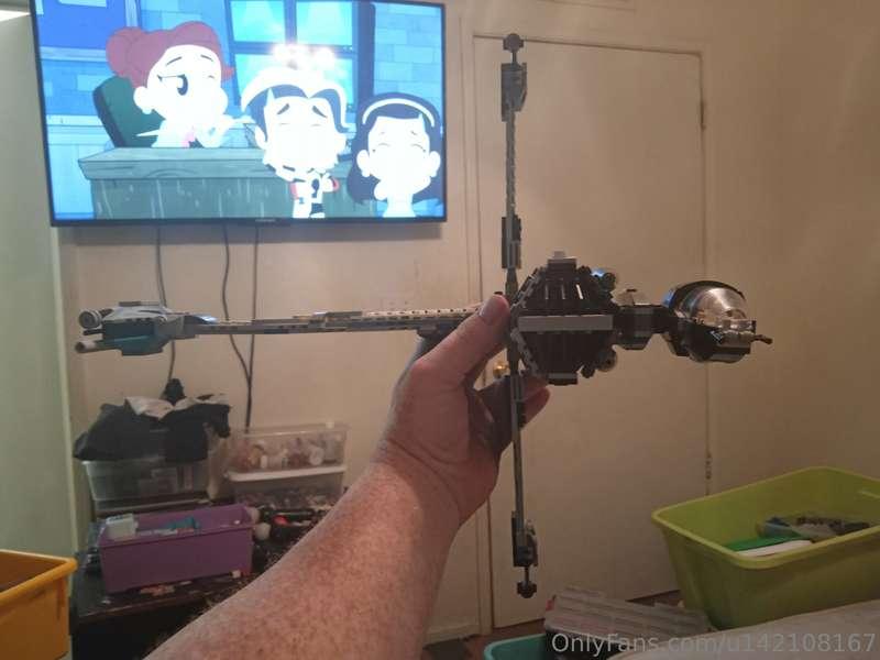 Hey gang raining again here so I work on my Lego hobby check..