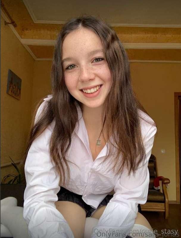 🔥 STOP SCROLLING🔥@sara_jonas
🔥 Her wet pussy 🫦🫦 is waiting f..