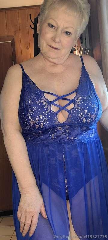 Hi kings & queens! Thanks so much for stopping by my page, I..