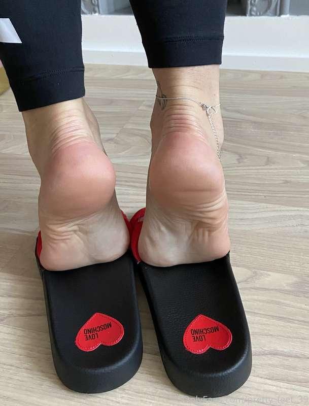 New shoes ❤️ New pedi 💛