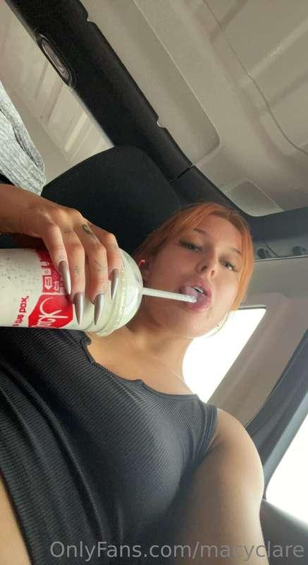 👅👅