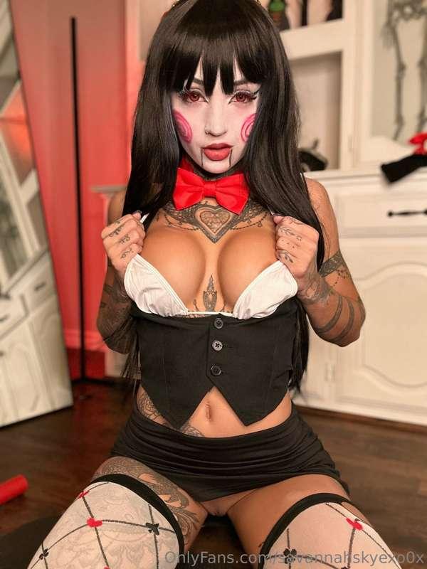 Now who wants to play a game? 😋😋😋 

More jigsaw pics coming ..