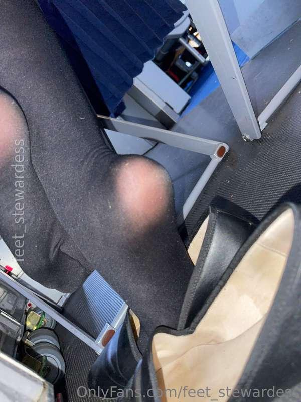 Just one more flight & i can take them off… 😏💋