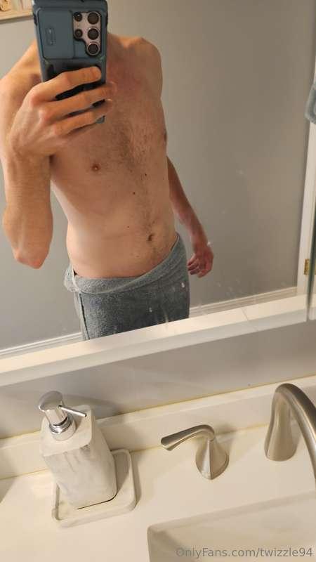 Took some pics while showering 😜