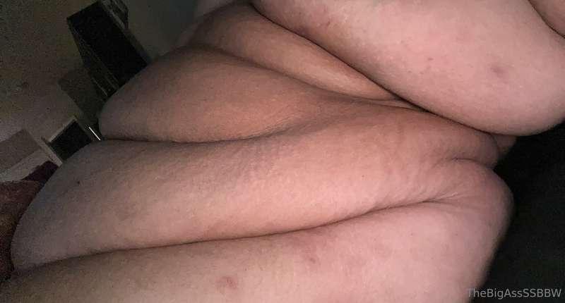 The amount of side boob/back fat I have is insane. I’ve eate..