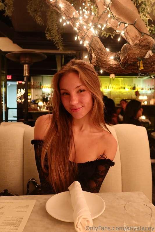 A little dinner with a side of oops 🍽️😉