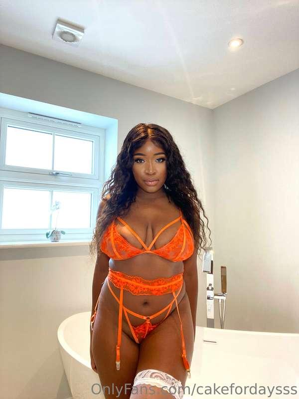 ## have you ever had sex in a bathtub? 🍑