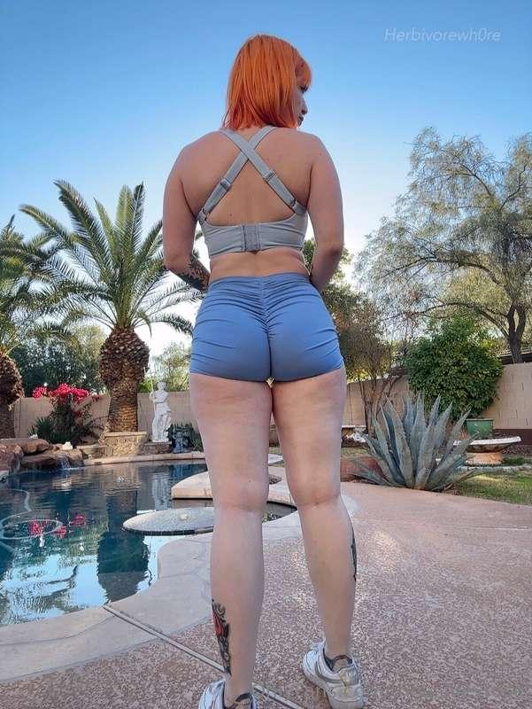 Always feeling cheeky 🍑