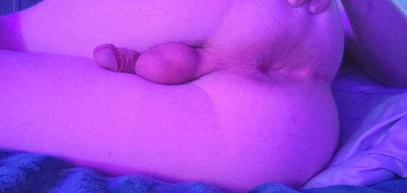 I love playing with myself 😋
Full 11-minute vid for $3, litt..