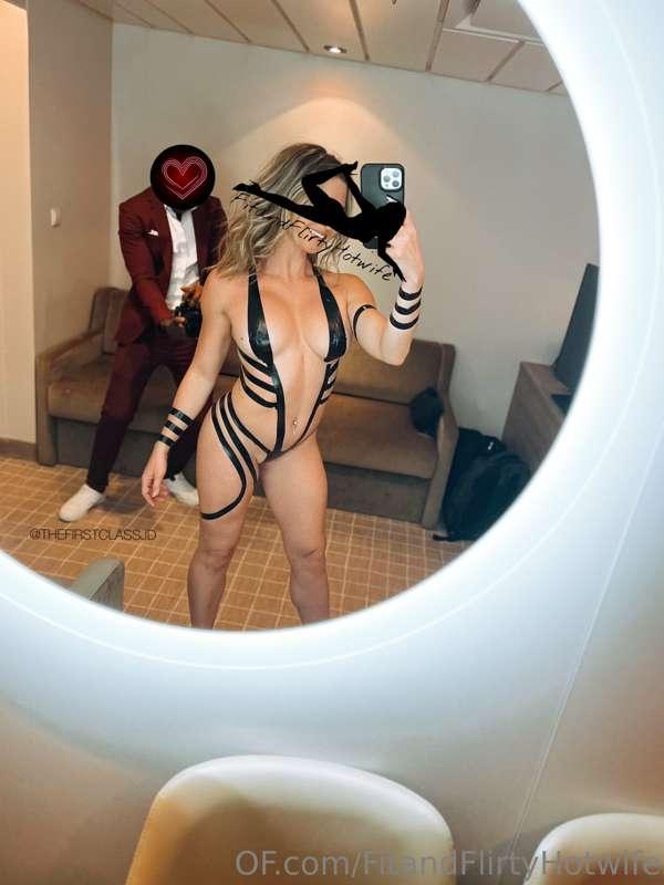 I’m one lucky girl to have such a sexy photographer behind m..