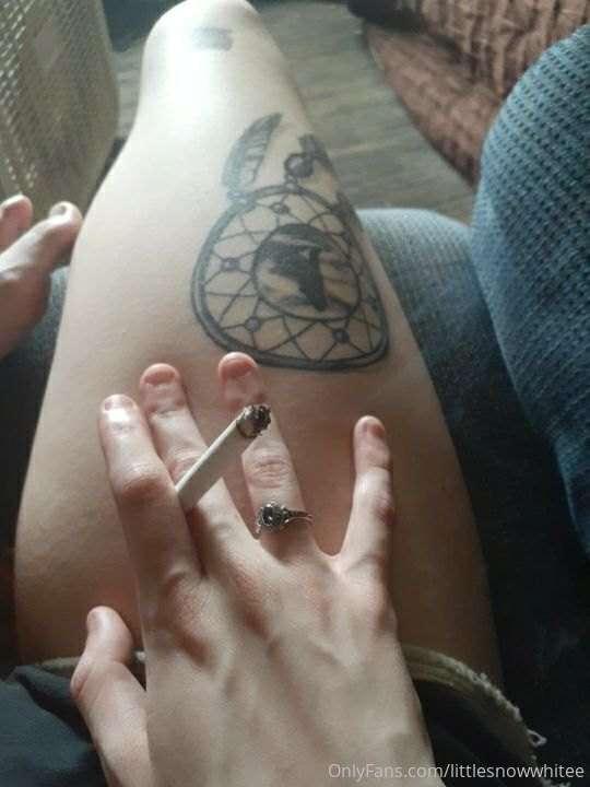 Open up ashtray be a good boy for me and now swallow the ash..