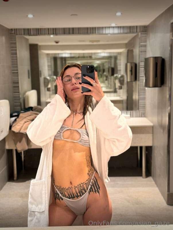 As I stepped into the tranquil oasis of the spa complex, I f..