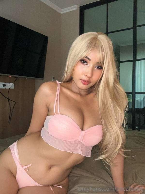 its a wig, but you can still pull it 🫢🫢