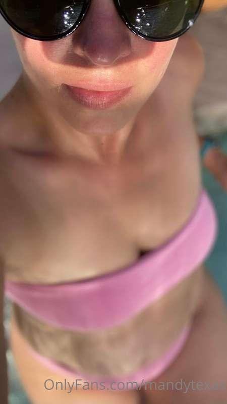 Having an early pool day 🏊‍♀️ 💦