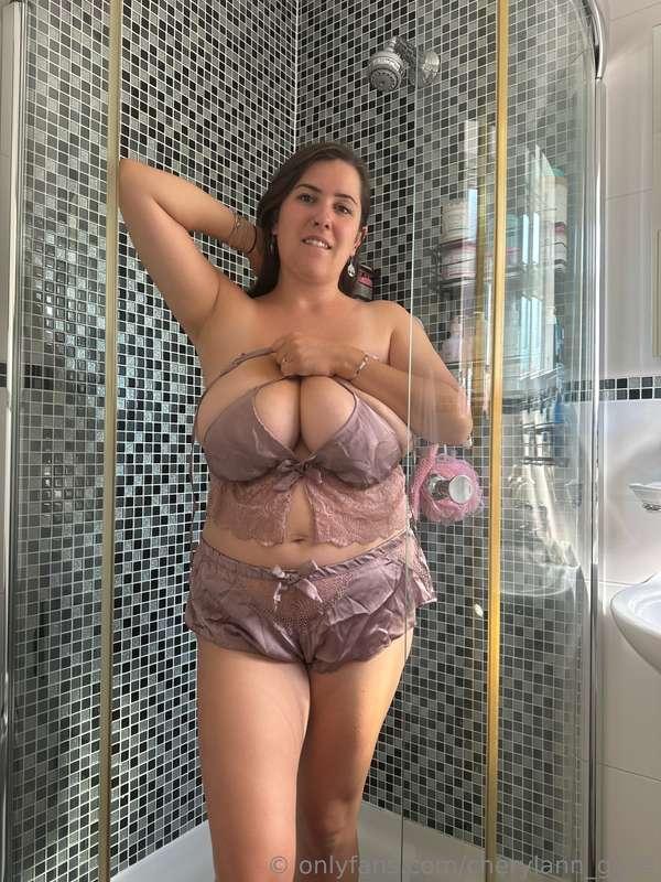 Do you think you can make my panties wet 🤤