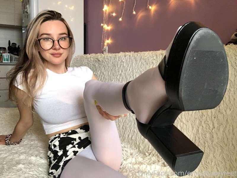 thanks to my kind subscriber for giving me these shoes😍 
You..
