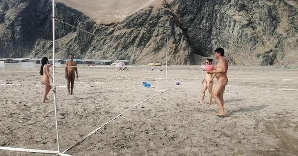 VOLEY ON THE BEACH