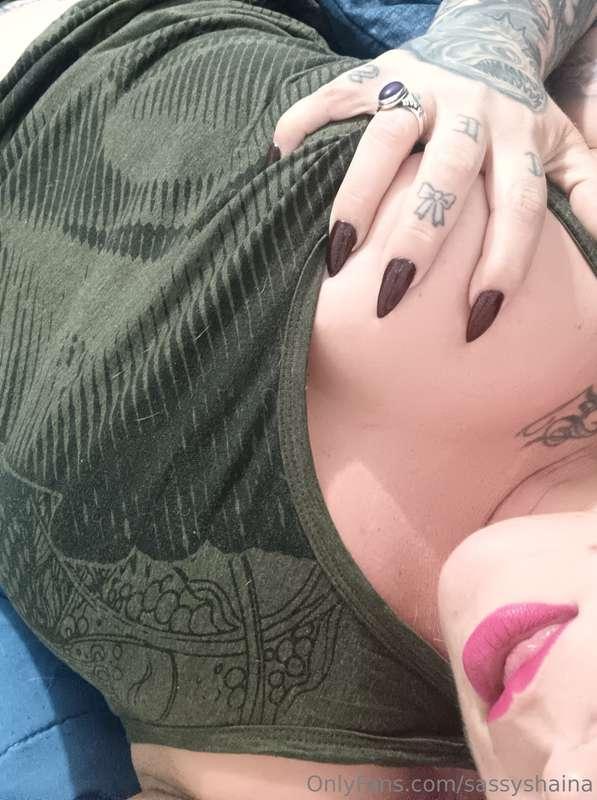 😘