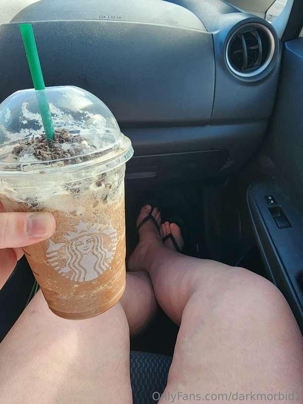 It's that time! Peppermint mocha ft my feet 😂