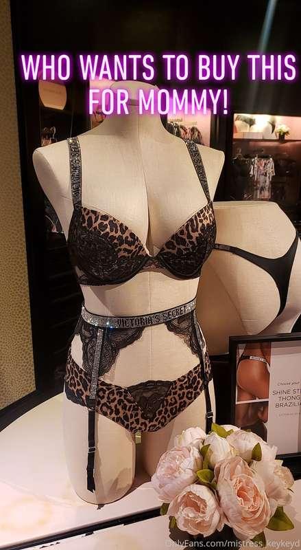 Who wants to buy this for Mommy. Lucky person that does will..